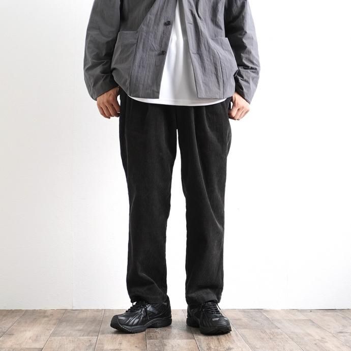 162988754 STILL BY HAND / PT01213 コーデュロイテーパードパンツ - Charcoal 02