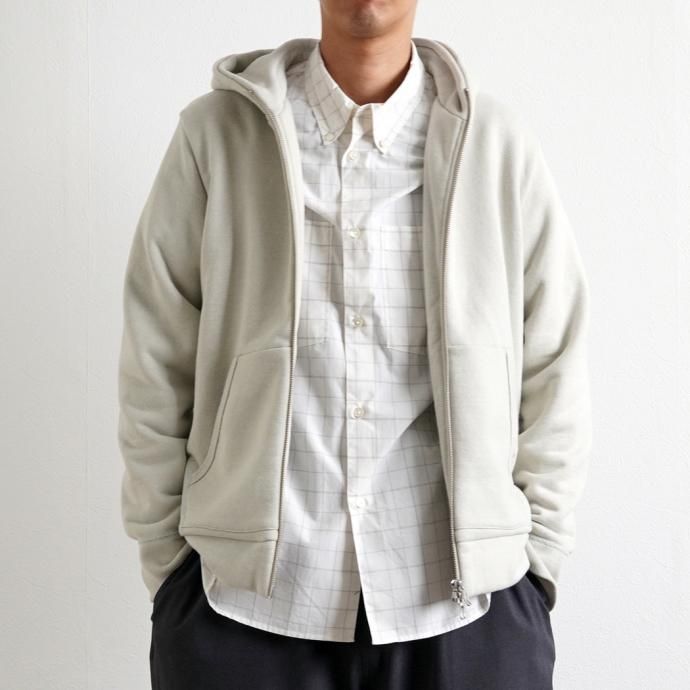 163376231 STILL BY HAND / CS00213 ジップフロント 度詰めスウェットパーカー - Sage 02