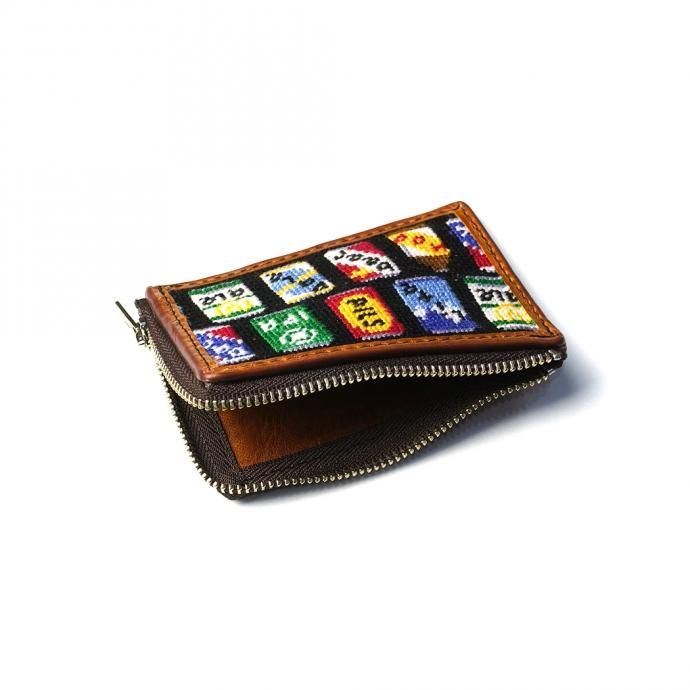 165560619 DG THE DRY GOODS / Needlepoint L-Shaped Zip Card Wallet - Beer Cans ジップウォレット ビール<img class='new_mark_img2' src='https://img.shop-pro.jp/img/new/icons47.gif' style='border:none;display:inline;margin:0px;padding:0px;width:auto;' /> 02