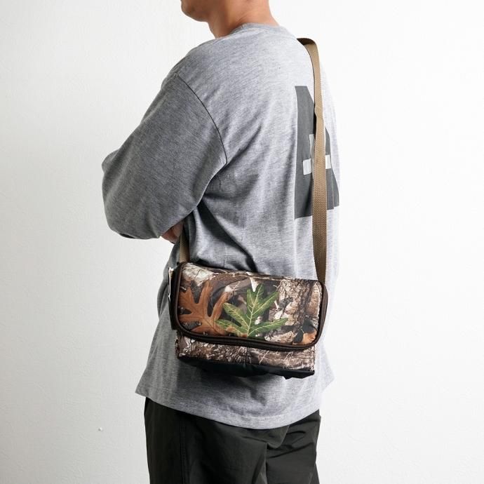 168077078 IGLOO イグルー / Realtree EDGE ソフトクーラーバッグ 6CANS 02