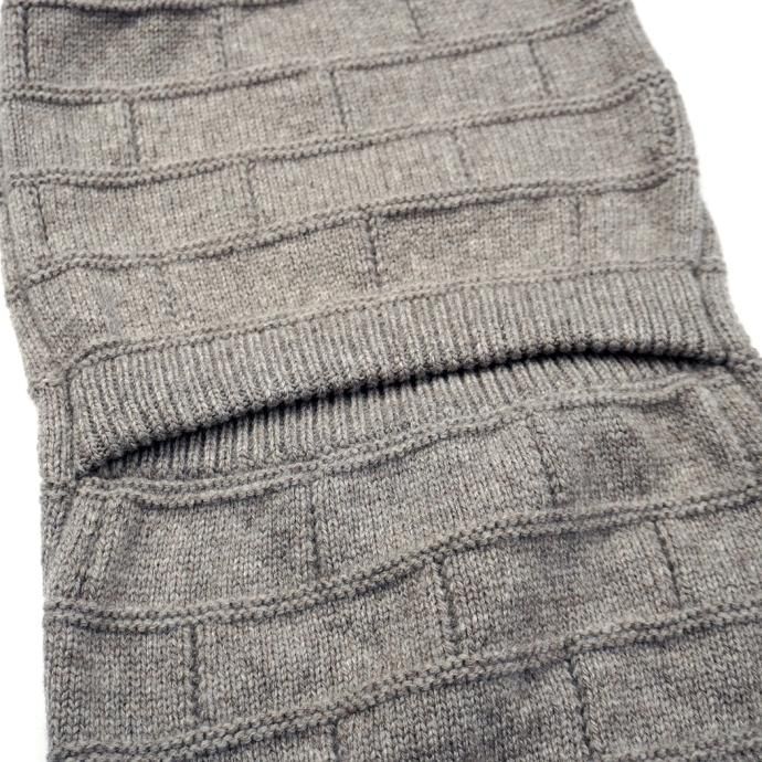 171941903 Neweye / NE22W007 Neck Warmer - Beige<img class='new_mark_img2' src='https://img.shop-pro.jp/img/new/icons47.gif' style='border:none;display:inline;margin:0px;padding:0px;width:auto;' /> 02