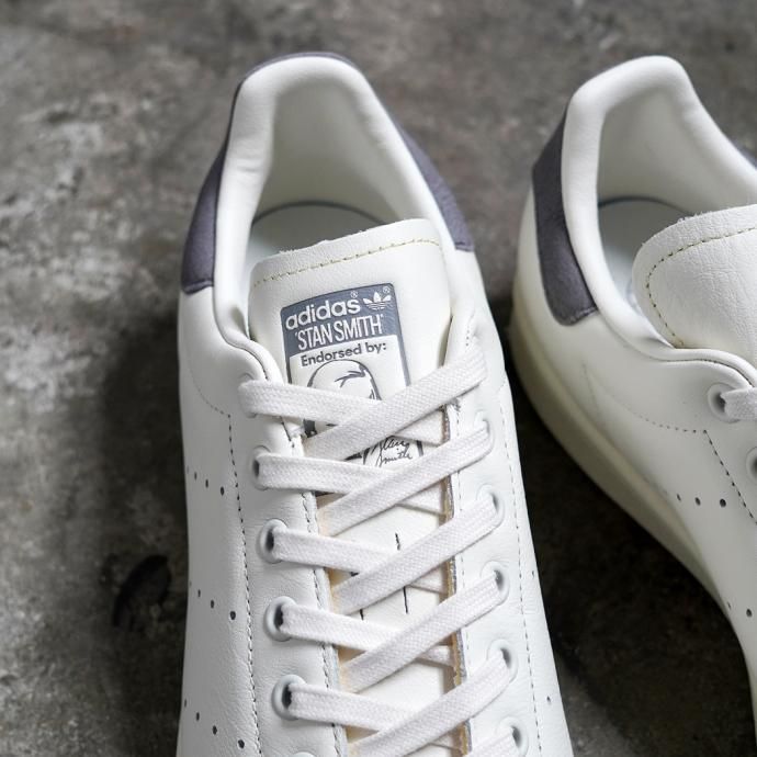 172371518 adidas / STAN SMITH アディダス スタンスミス コアホワイト/オフホワイト/パントーン GY0028 02