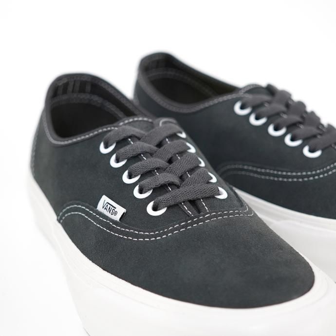 172993127 VANS / Authentic VR3 - Suede Unexplored VN0005UDBKP ヴァンズ オーセンティックVR3 チャコールグレー 02