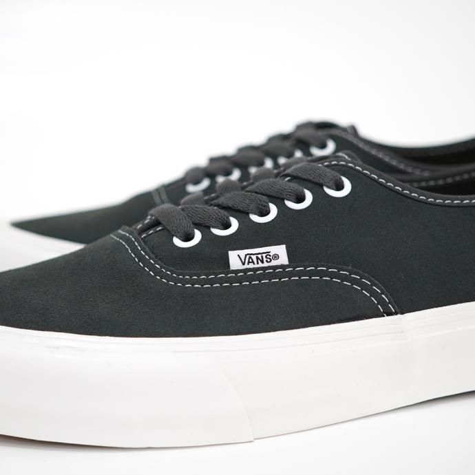 172993127 VANS / Authentic VR3 - Suede Unexplored VN0005UDBKP ヴァンズ オーセンティックVR3 チャコールグレー 02