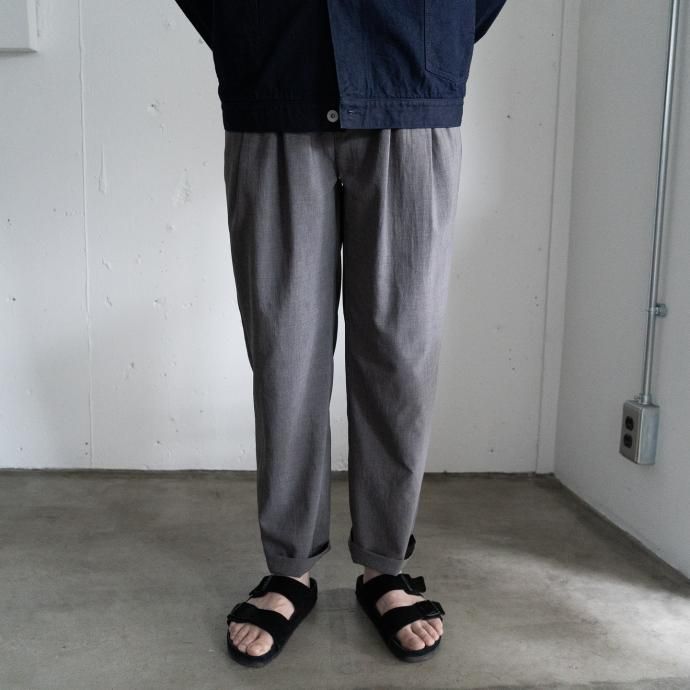 173322872 STILL BY HAND / PT01231 4タックパンツ - INK BLACK 02