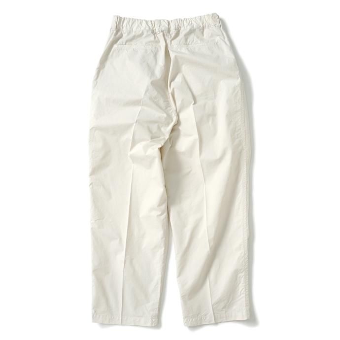 173500204 STILL BY HAND / PT02231 - IVORY 製品染め2タックパンツ 02