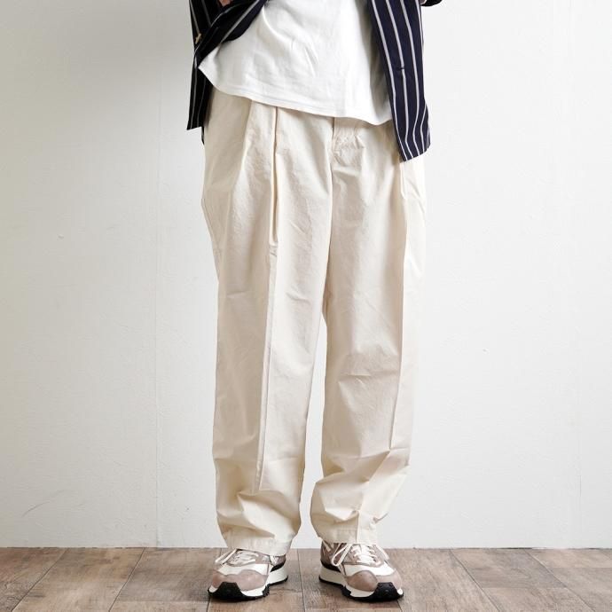 173500204 STILL BY HAND / PT02231 - IVORY 製品染め2タックパンツ 02