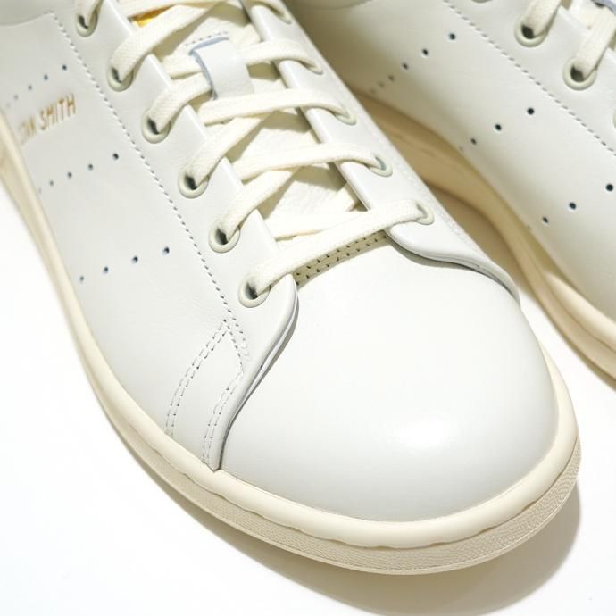 173665051 adidas / STAN SMITH LUX アディダス スタンスミス ラックス オフホワイト/クリームホワイト/パントーン HQ6786<img class='new_mark_img2' src='https://img.shop-pro.jp/img/new/icons47.gif' style='border:none;display:inline;margin:0px;padding:0px;width:auto;' /> 02