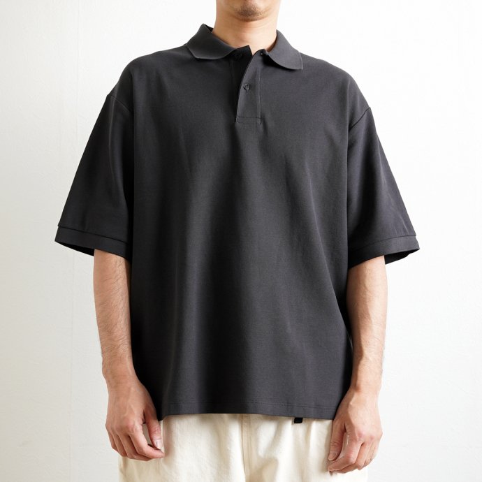 173784331 handvaerk ハンドバーク / PIQUE S/S POLO SHIRT ポロシャツ - Carbon Black #1500<img class='new_mark_img2' src='https://img.shop-pro.jp/img/new/icons47.gif' style='border:none;display:inline;margin:0px;padding:0px;width:auto;' /> 02