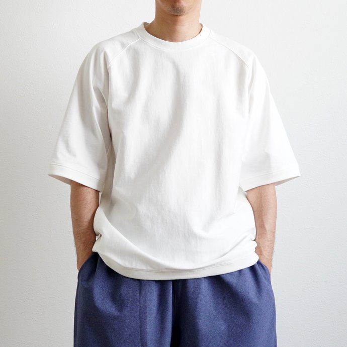 174690240 STILL BY HAND / CS01232 - WHITE ピボットスリーブTシャツ<img class='new_mark_img2' src='https://img.shop-pro.jp/img/new/icons47.gif' style='border:none;display:inline;margin:0px;padding:0px;width:auto;' /> 02