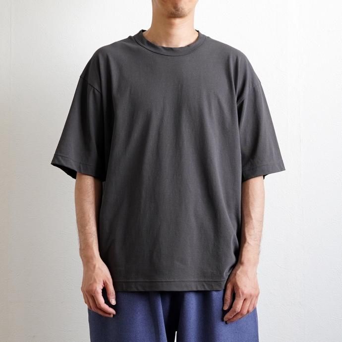 174690468 STILL BY HAND / CS04232 - CHARCOAL 強撚糸Tシャツ 02