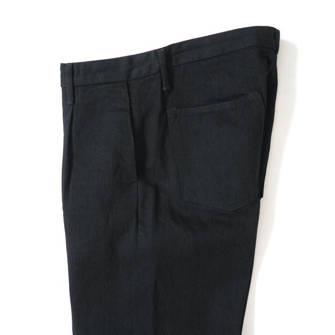 176885342 STILL BY HAND / DN03233 - BLACK ワンタックデニムパンツ 02