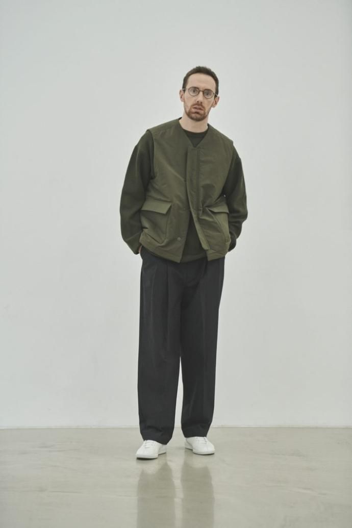 177049764 STILL BY HAND / PT04233 - CHARCOAL ディープタック センタープレスパンツ<img class='new_mark_img2' src='https://img.shop-pro.jp/img/new/icons47.gif' style='border:none;display:inline;margin:0px;padding:0px;width:auto;' /> 02