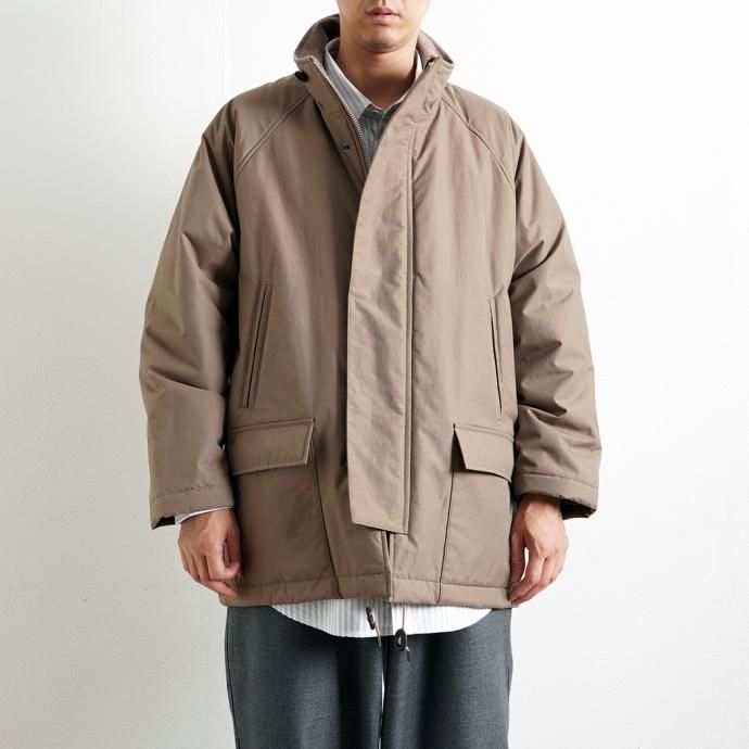 177320710 STILL BY HAND / CO02233 - CAMEL シンサレートパデッド ナイロンハーフコート 02