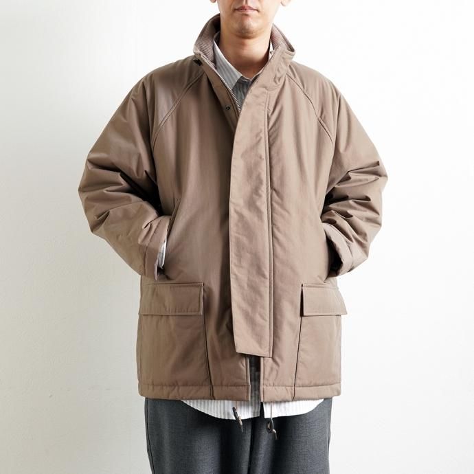 177320710 STILL BY HAND / CO02233 - CAMEL シンサレートパデッド ナイロンハーフコート 02