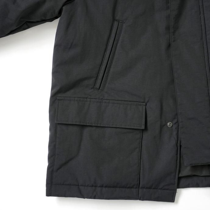 177320729 STILL BY HAND / CO02233 - BLACK シンサレートパデッド ナイロンハーフコート<img class='new_mark_img2' src='https://img.shop-pro.jp/img/new/icons47.gif' style='border:none;display:inline;margin:0px;padding:0px;width:auto;' /> 02