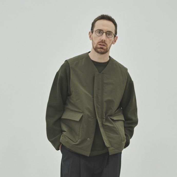 177499596 STILL BY HAND / VE01233 - BLUE GREY ラージポケット シンサレート パデッドベスト 02