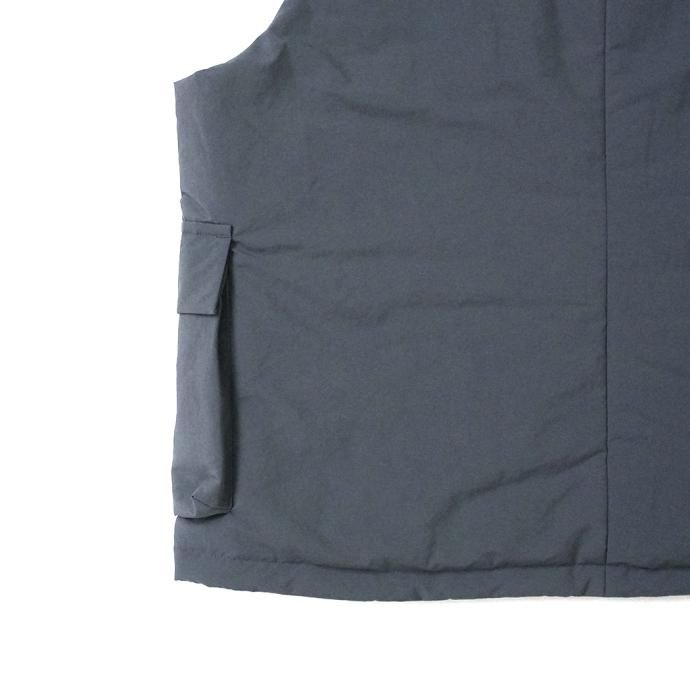 177499596 STILL BY HAND / VE01233 - BLUE GREY ラージポケット シンサレート パデッドベスト 02