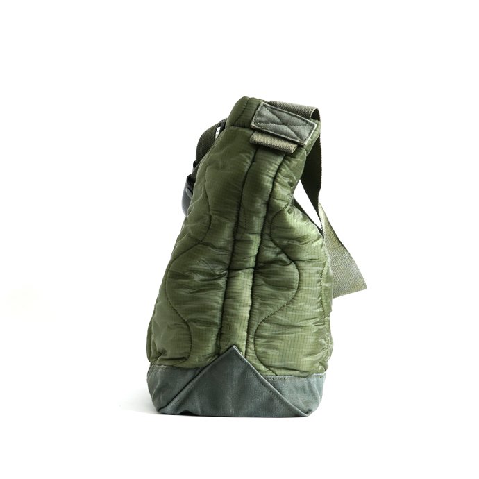 177864471 Hexico / TOTE BAG EX. US MILITARY M65 FIELD JACKET LINER, USAF KIT BAG FLYERS, DOT BUTTON SCOVILL<img class='new_mark_img2' src='https://img.shop-pro.jp/img/new/icons47.gif' style='border:none;display:inline;margin:0px;padding:0px;width:auto;' /> 02