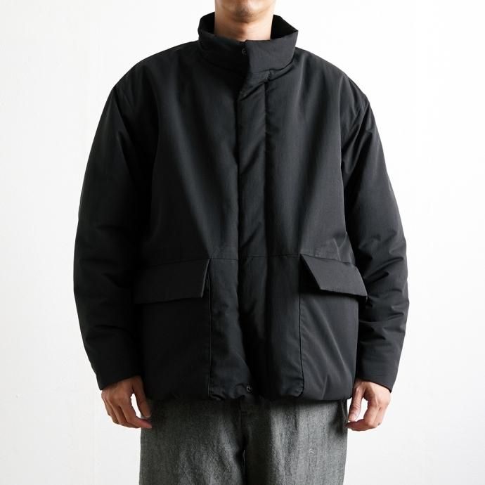 177970016 STILL BY HAND / BL04234 - INK BLACK シンサレート パデッドブルゾン 02