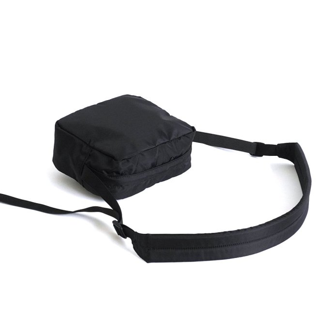 181488898 ONE CUSTOM FITS ALL / UFB / Smack Pouch Add Form Shoulder ߥ˥Хå CSTM BAG-04<img class='new_mark_img2' src='https://img.shop-pro.jp/img/new/icons47.gif' style='border:none;display:inline;margin:0px;padding:0px;width:auto;' /> 02