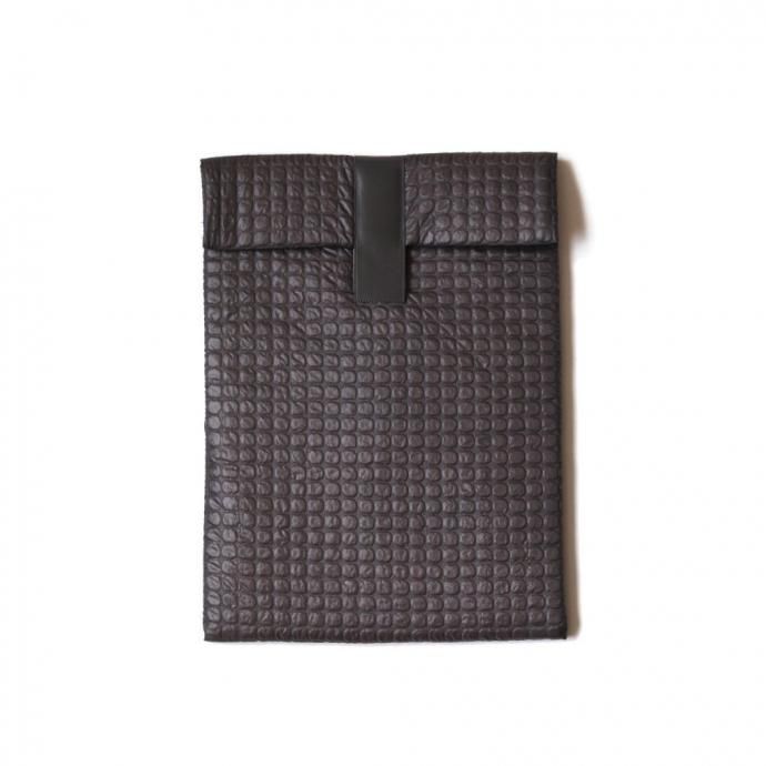 180209840 i ro se / WRAP LAPTOP CASE åץȥå  ACC-WR02 - CHARCOAL<img class='new_mark_img2' src='https://img.shop-pro.jp/img/new/icons47.gif' style='border:none;display:inline;margin:0px;padding:0px;width:auto;' /> 01