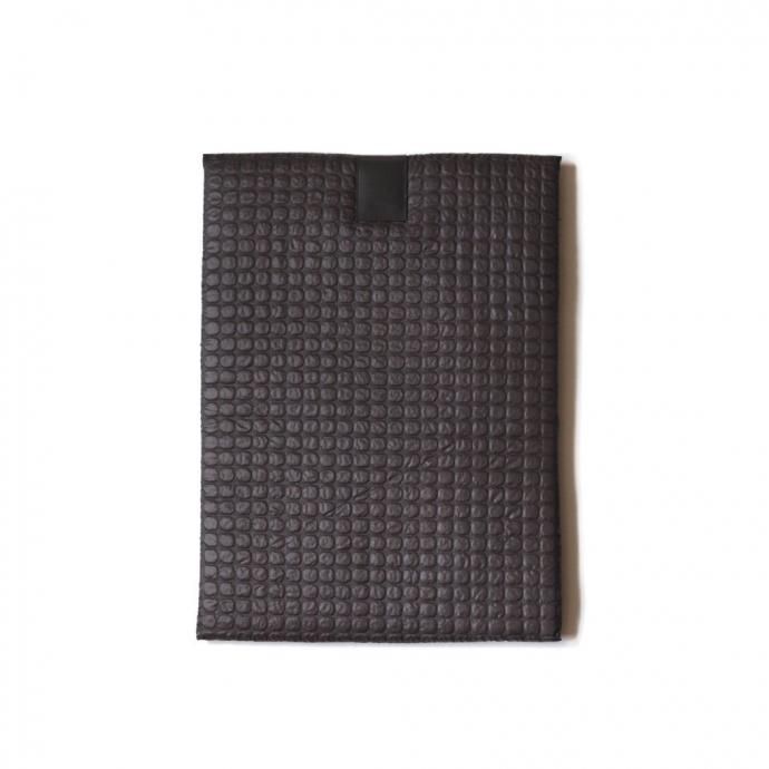 180209840 i ro se / WRAP LAPTOP CASE åץȥå  ACC-WR02 - CHARCOAL<img class='new_mark_img2' src='https://img.shop-pro.jp/img/new/icons47.gif' style='border:none;display:inline;margin:0px;padding:0px;width:auto;' /> 02