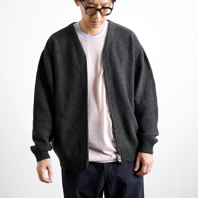 STILL BY HAND スティルバイハンド / KN03243 - CHARCOAL ジップフロント ニットブルゾン