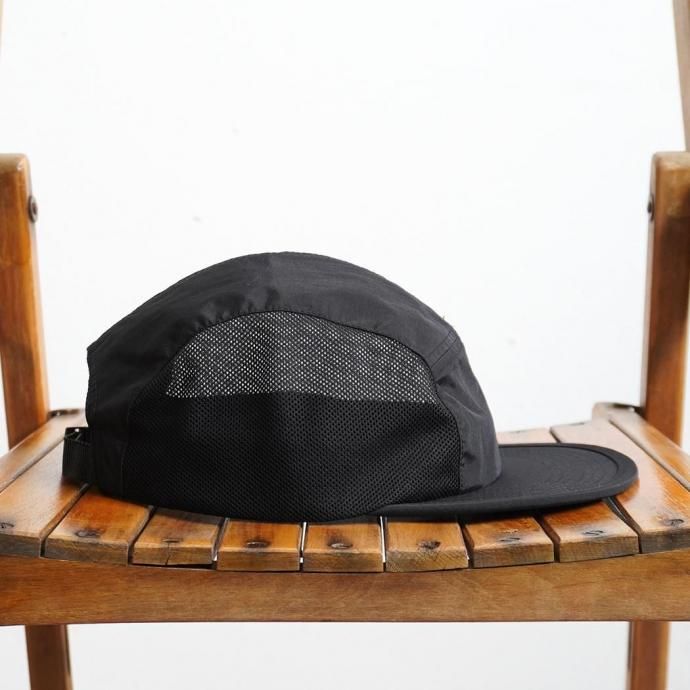 186409428 AS Colour / Active Finn Cap - Black サイドメッシュ ナイロン5パネルキャップ ブラック 02