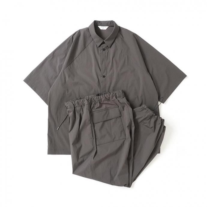 186582616 STILL BY HAND スティルバイハンド / SH01252 - NAVY ナイロン 変形ラグランスリーブ半袖シャツ 02