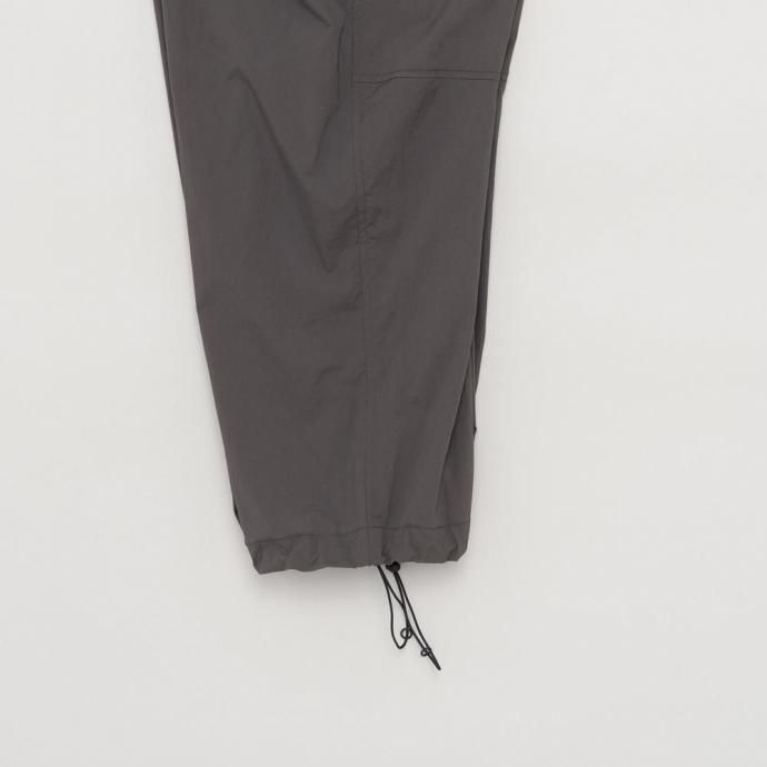 186582865 STILL BY HAND / PT01252 - CHARCOAL BROWN ナイロン ワイドイージーパンツ 02