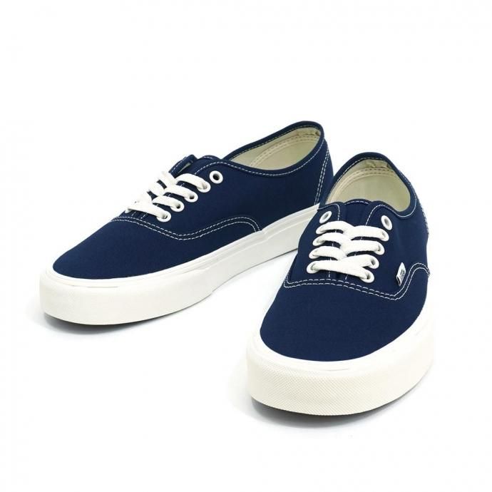 187535963 VANS / Authentic - Dress Blues / Marshmallow VN000BW5DTQ ヴァンズ オーセンティック ダークネイビー 02