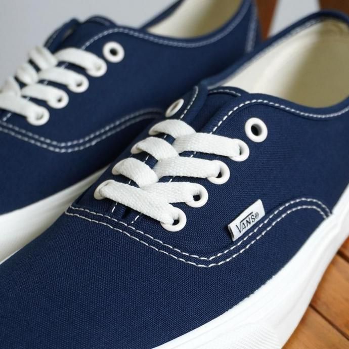 187535963 VANS / Authentic - Dress Blues / Marshmallow VN000BW5DTQ ヴァンズ オーセンティック ダークネイビー 02
