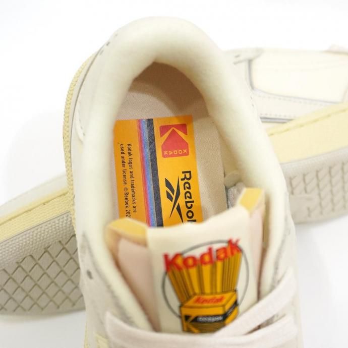 188680033 Reebok x Kodak / CLUB C 85 - Chalk/Cream/Red ꡼ܥå å ֥ 85 100228863 02