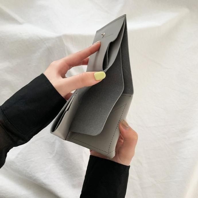 157078215gray i ro se / ACC-SS1 / SLANT SHORT WALLET ޤ - GRAY 02