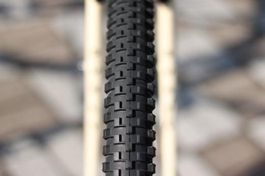 Bruce Gordon * Rock'n Road Tire * Black x Gumwall * 700c x