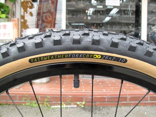 FAIRWEATHER * for XC tire by CG * black/skin * 26インチ×2.10 