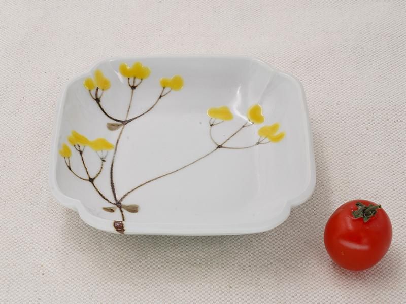 九谷青窯 色絵女郎花 隅入り角皿 小 | 九谷焼 九谷青窯 | 東京 南青山