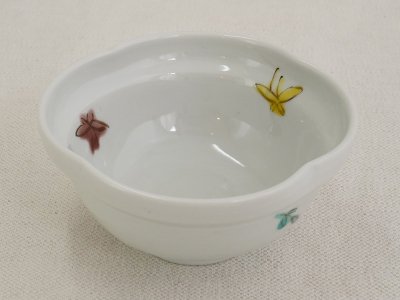 九谷青窯　色絵蝶　4寸木瓜鉢