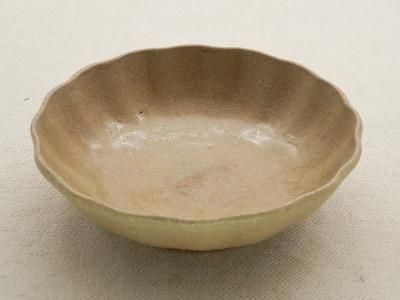 中町いずみさんの5,5寸深皿きつねとぶどう 中町いずみ きつねとぶどう 5.5寸深皿 | 九谷焼 | 東京 南青山の