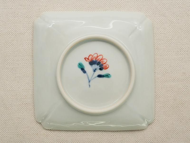 九谷　色絵　草花に蝶の図　角皿　5枚　D597A- BCp 九谷 色絵 草花に蝶の図 角皿 5枚 D597A- BCp 九谷 色絵 草花