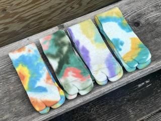 <img class='new_mark_img1' src='https://img.shop-pro.jp/img/new/icons14.gif' style='border:none;display:inline;margin:0px;padding:0px;width:auto;' />NODALTie Dye Long Socks