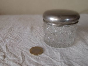 ٥륮 ᥿본դ饹ξʪ bergium glass case metal lid