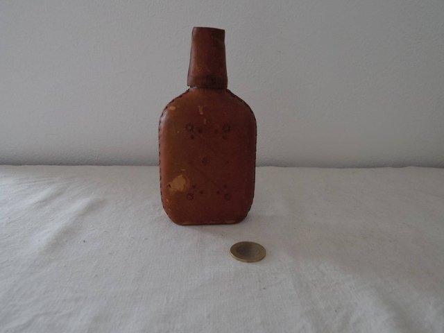 イタリア 革カバー スキットル フラスコ ボトル ウイスキー瓶 Italia leather hip flask skittle bottle  ヨーロッパ蚤の市 ピーパチアンティーク PIPACS－ANTIQUES