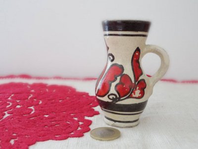 롼ޥ˥ ¼ƫξʲ 庹 ߥ ֡Romania Korond pottery vase small red