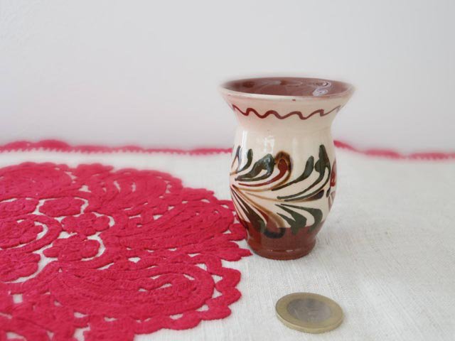 ハンガリー 陶器の小さな花瓶 茶色 ・Hungary pottery vase