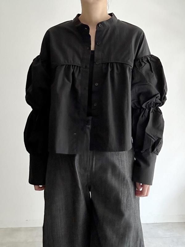 [UN-SOPHIE] Volume sleeve blouse