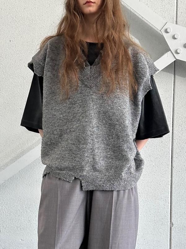僅かな傷あり EKAT (UNISEX)] DAMAGE LAYERED KNIT VEST / BEIGE - ADDRESS