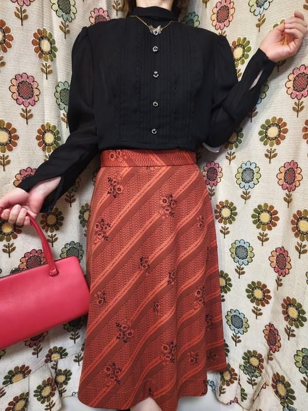 赤茶x黒花柄♪レトロスカート -