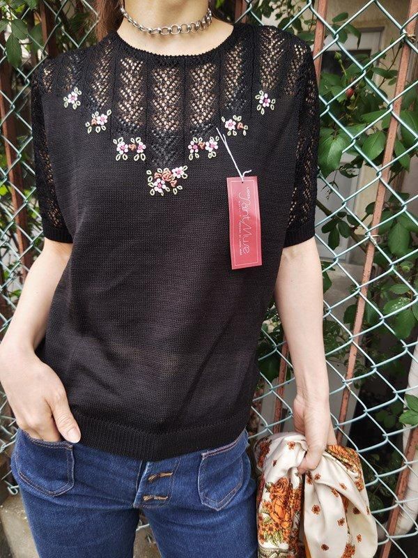 デッドストック*お花刺繍♪レトロ黒サマーニット -
